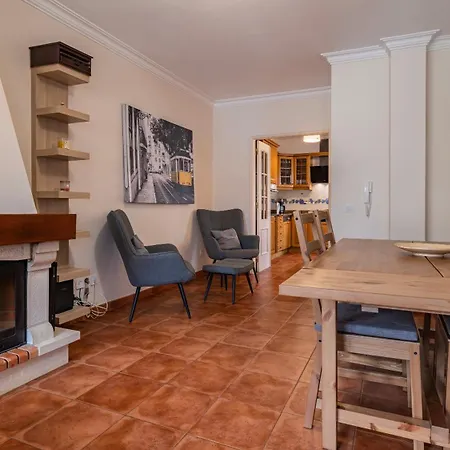 Διαμέρισμα Sunshine Spot - 5min From Beach By Lovelystay