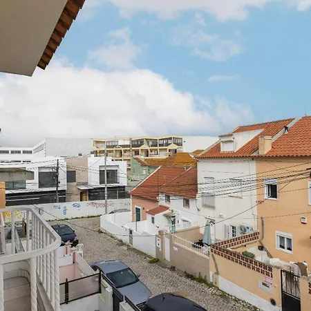 Sunshine Spot - 5min From Beach By Lovelystay Διαμέρισμα Costa de Caparica